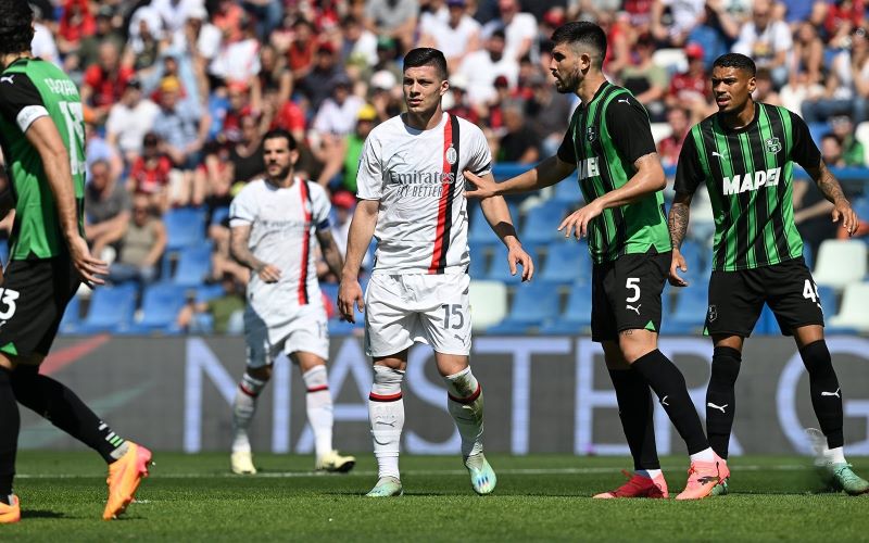 nhan-dinh-milan-vs-sassuolo-ngay-04-12