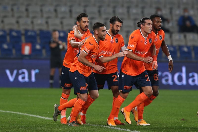 soi-keo-basaksehir-vs-Gaziantep-ngay-22-12